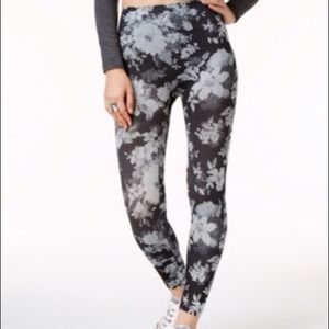 First Looks Floral Tonal Seamless Leggings